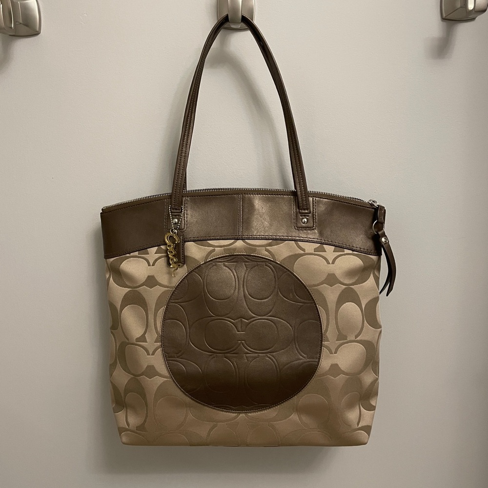 Coach large tote khaki with copper detail